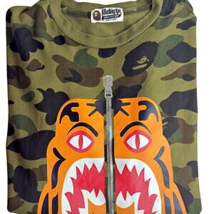 A Bathing Ape BAPE 1st Camouflage Green Shark Funthera Teeth Tee Shirt Sz F